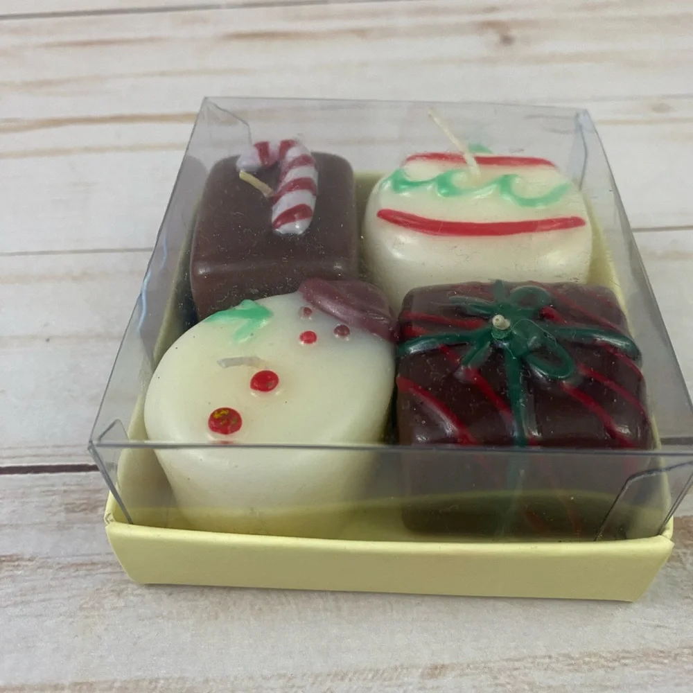 Petit Four boxed Christmas Chocolate CANDLES Snowman Candy Cane Tag Brand